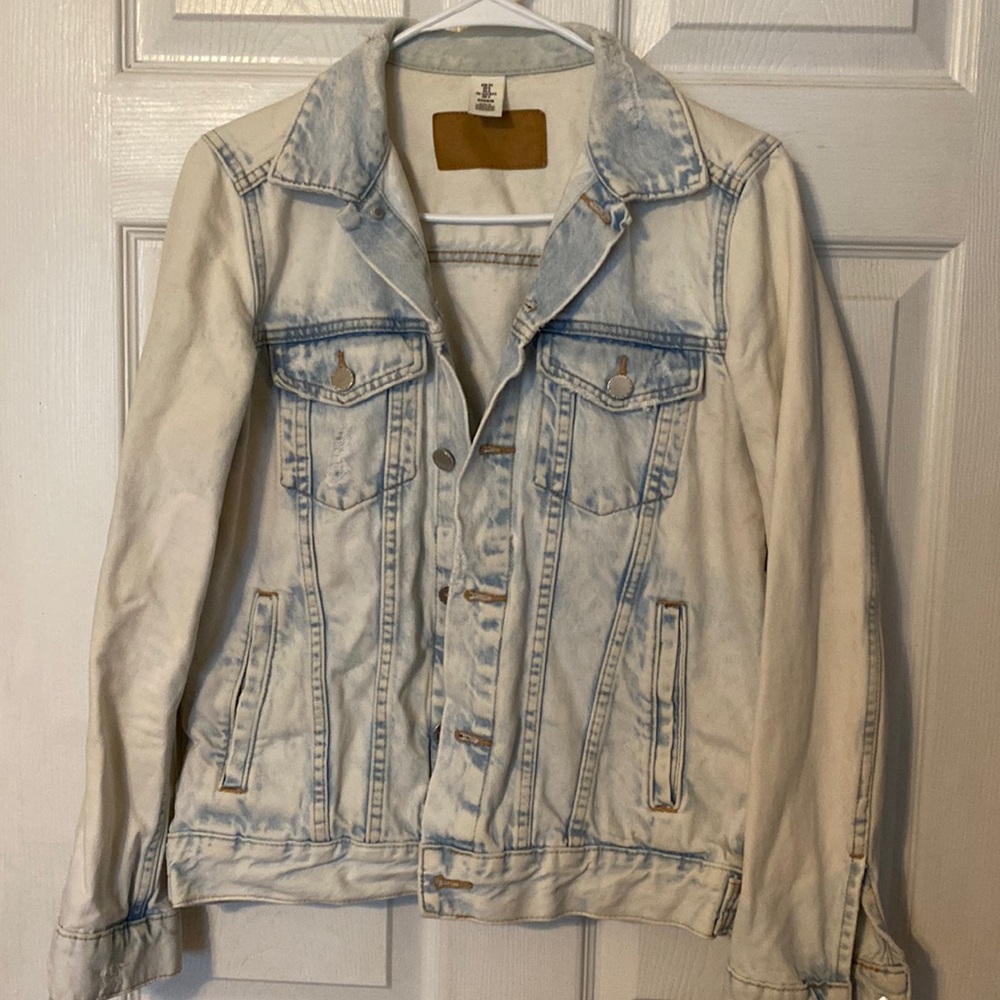 • Jean Jacket •